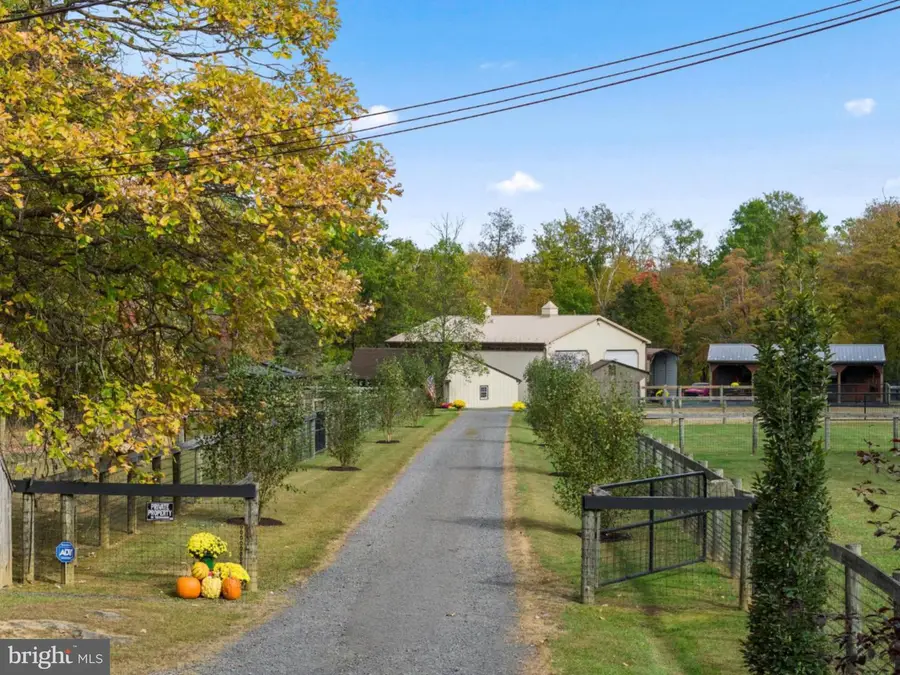 466 Deerwood Ln, Quakertown, PA 18951 - Image #3