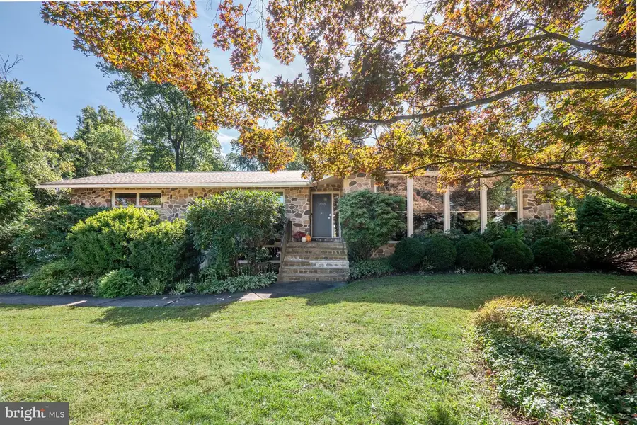 2018 Peppermint Rd, Coopersburg, PA 18036 - Image #2