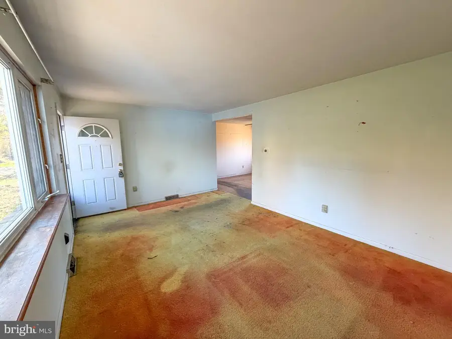 214 Three Mile Run Rd, Sellersville, PA 18960 - Image #3