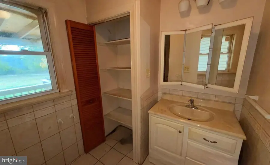 518 Main Ave, Croydon, PA 19021 - Image #3