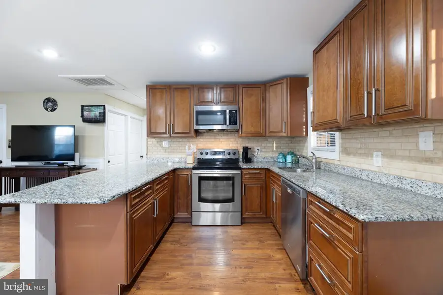 5604 Fleetwing Dr, Levittown, PA 19057 - Image #3