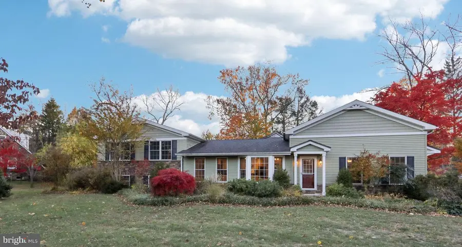 1107 General Sullivan Rd, Washington Crossing, PA 18977 - Image #2