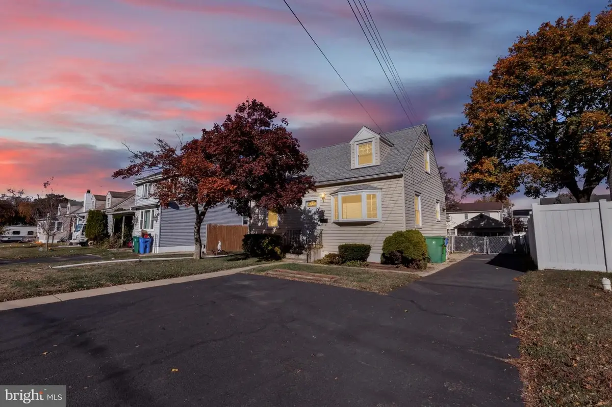 2349 Dixon Ave, Croydon, PA 19021 - Image #1