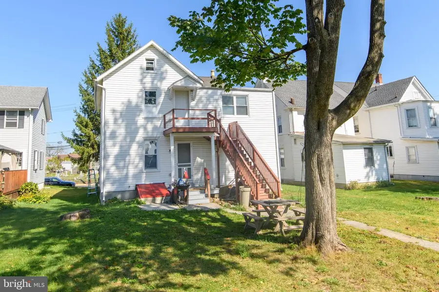 908 Juniper St, Quakertown, PA 18951 - Image #2