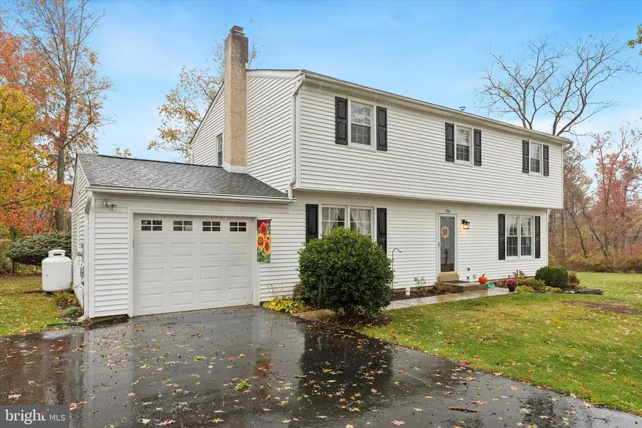 116 Chestnut Dr, Quakertown, PA 18951 - Image #2