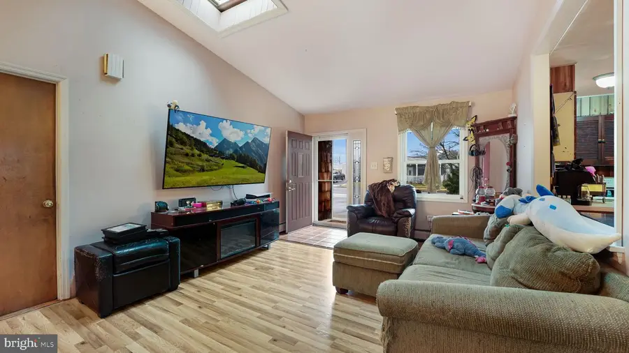 52 Post Ln, Levittown, PA 19054 - Image #3