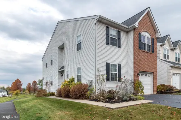 203 Hampshire Dr, SELLERSVILLE, PA 18960