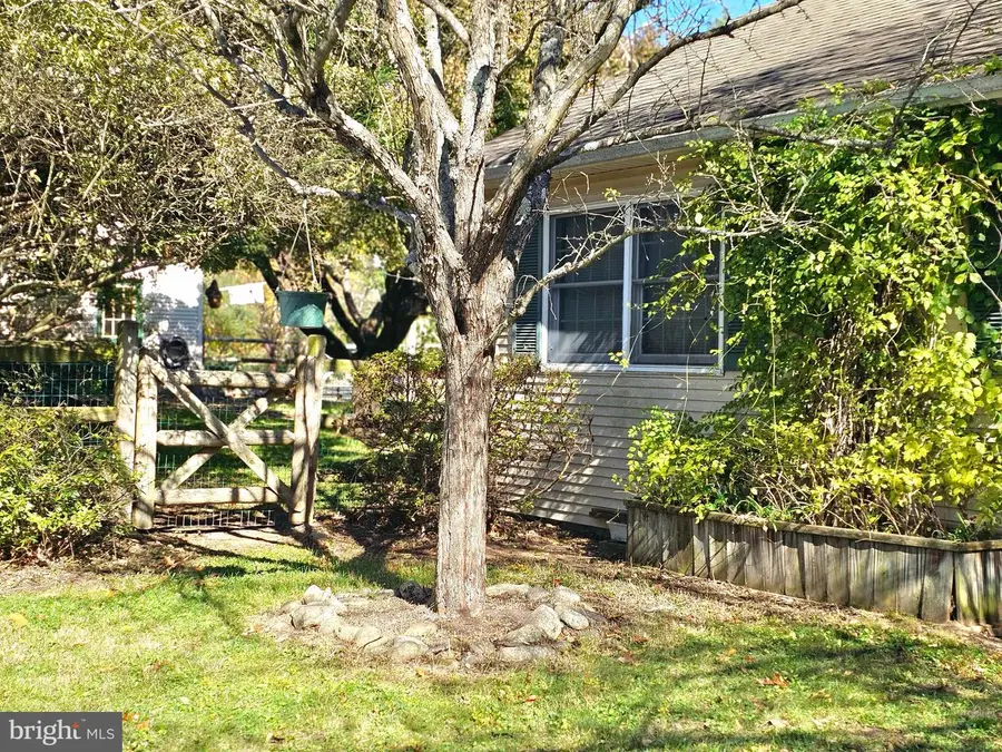 243 Linden Ln, Riegelsville, PA 18077 - Image #2