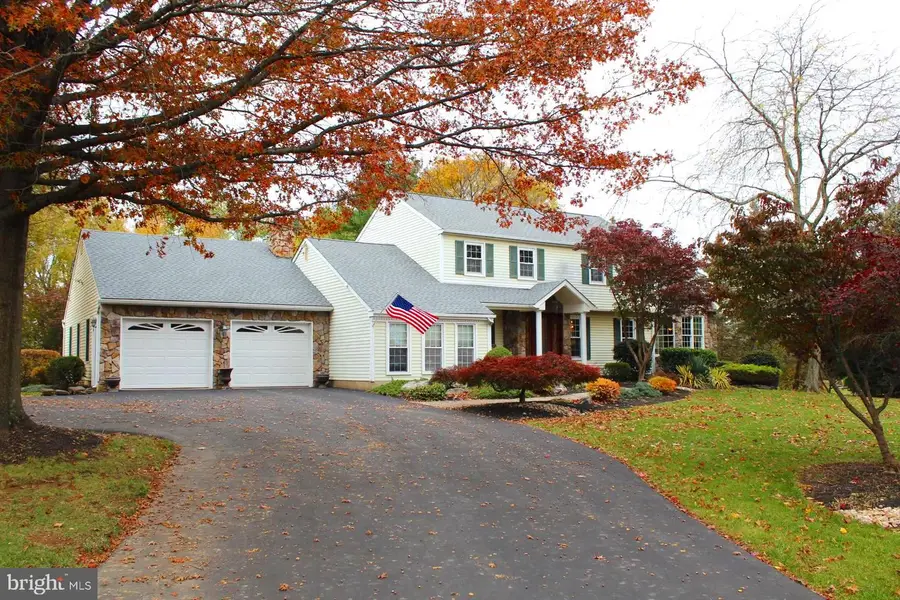 6 Tiffany Dr, Perkasie, PA 18944 - Image #2