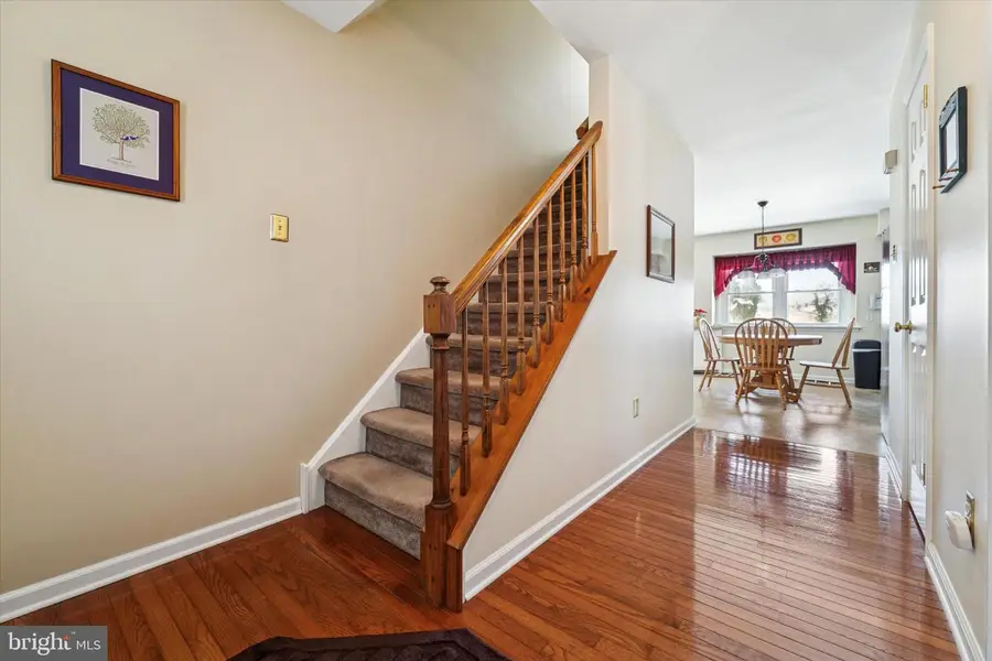 956 Duxbury Dr, Langhorne, PA 19047 - Image #2