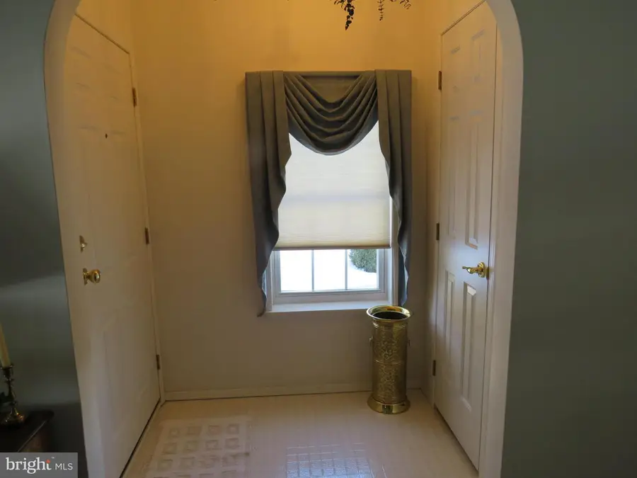 404 Thrush Ct E, New Hope, PA 18938 - #2