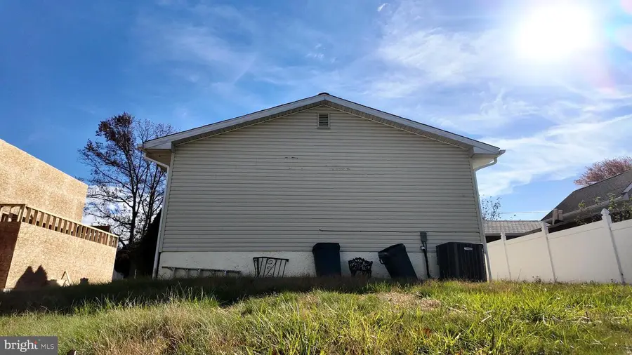 2452 Linconia Ave, Feasterville Trevose, PA 19053 - Image #3