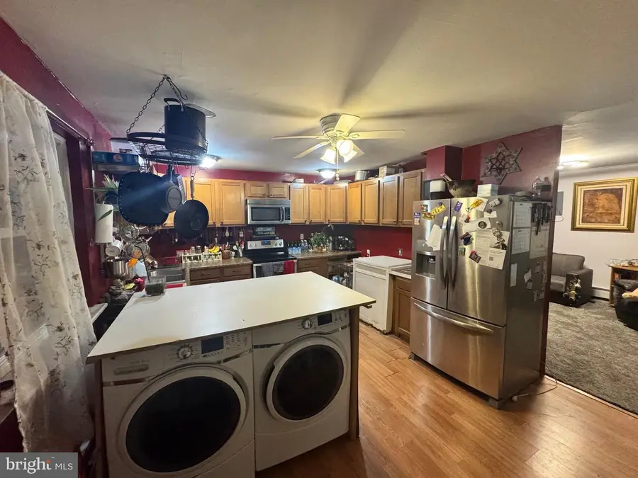 101 Idlewild Rd, Levittown, PA 19057 - Image #2