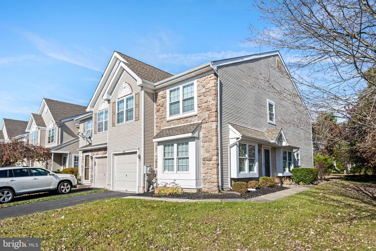 324 Monterey Pl, Newtown, PA 18940 - Image #1