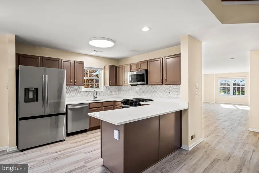 324 Monterey Pl, Newtown, PA 18940 - Image #3