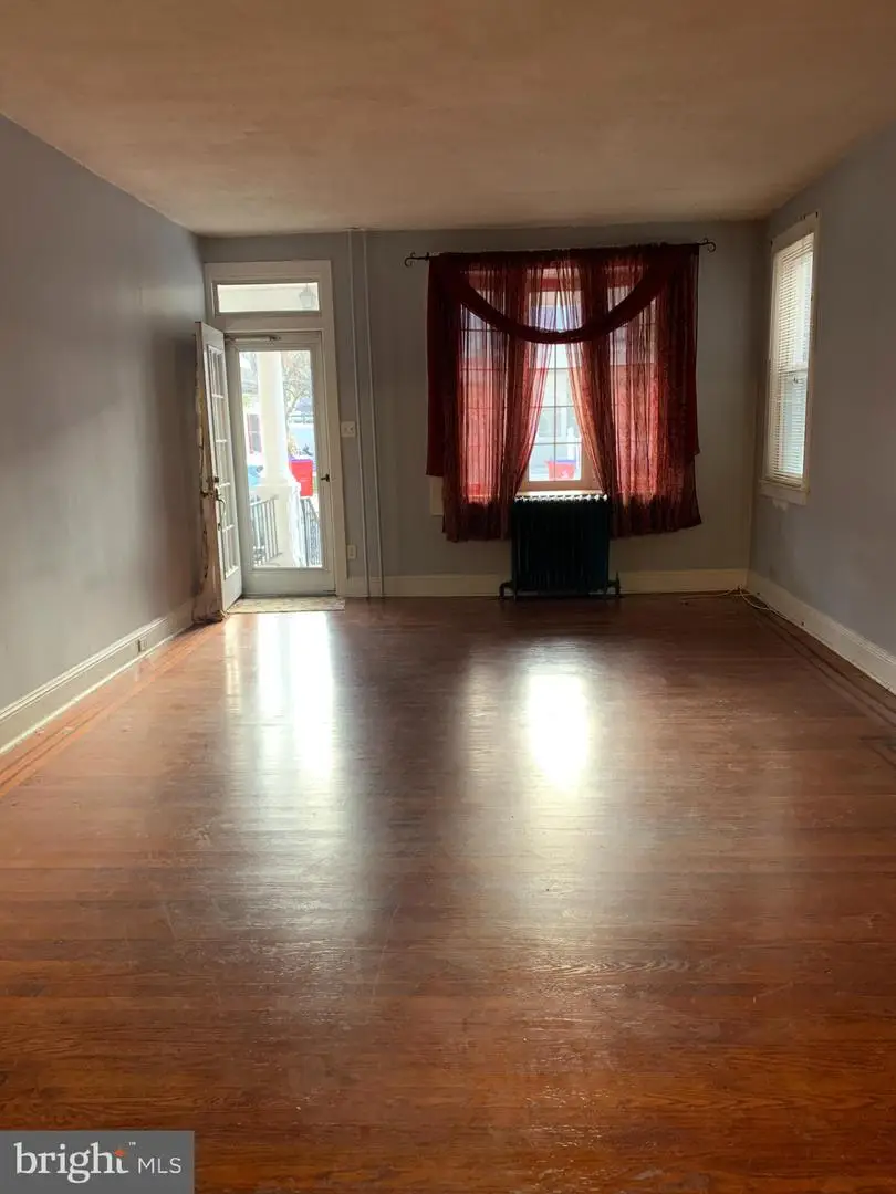 225 Washington St, Bristol, PA 19007 - Image #2