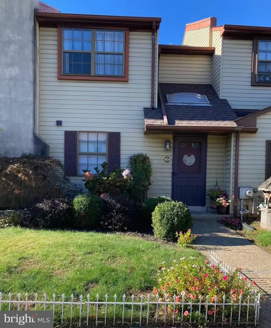 904 Andover Pl, Warminster, PA 18974 - Image #2