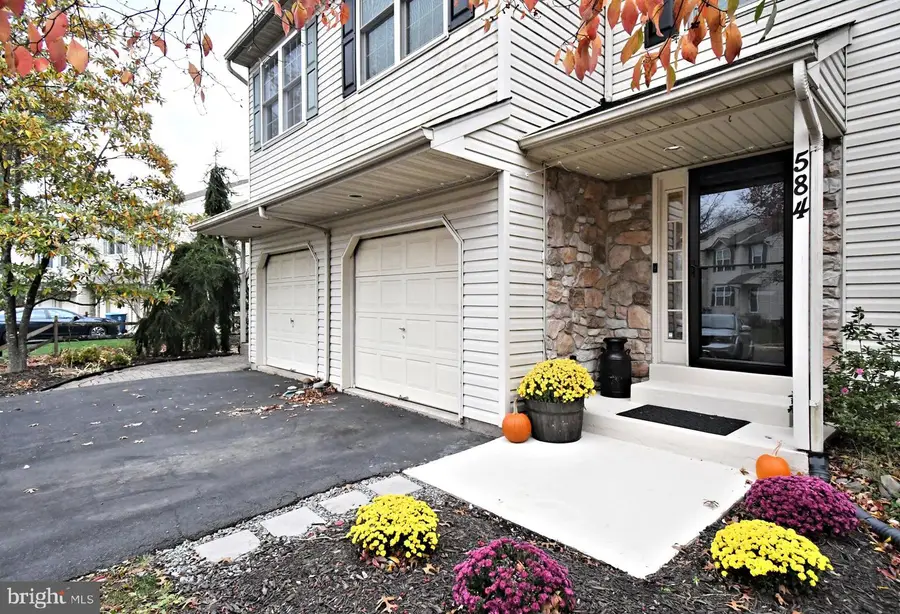 584 Campus Dr, Perkasie, PA 18944 - Image #3