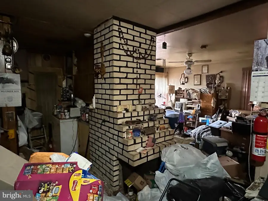 177 Pinewood Dr, Levittown, PA 19054 - Image #3