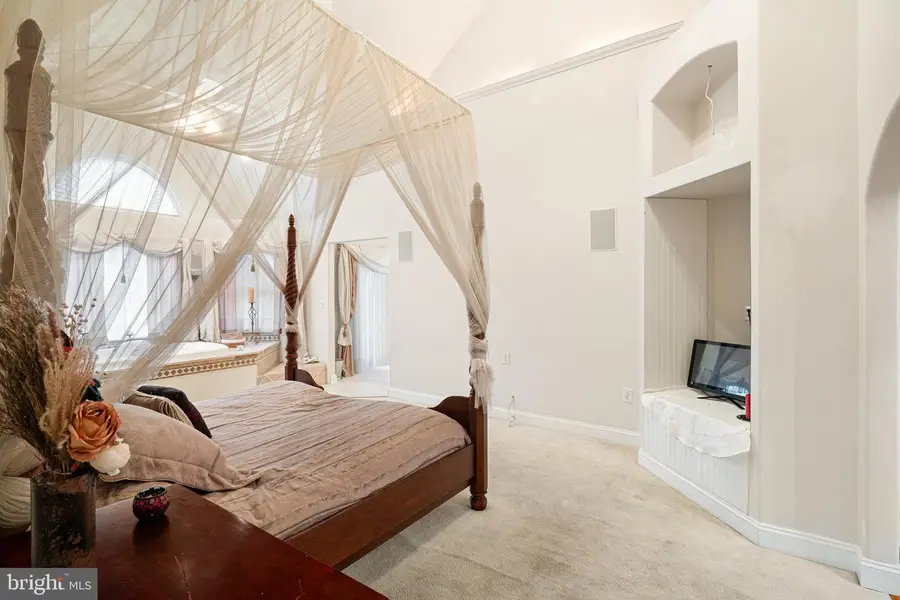 827 Hulmeville Rd, Langhorne, PA 19047 - Image #2