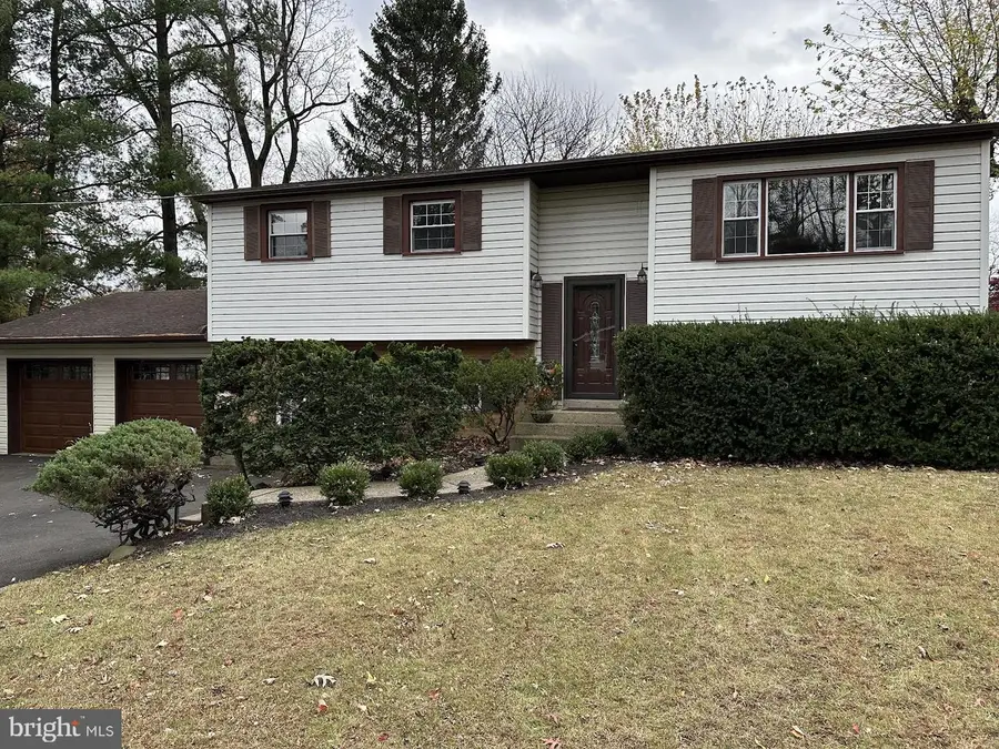 653 Avenue A, Feasterville Trevose, PA 19053 - Image #2