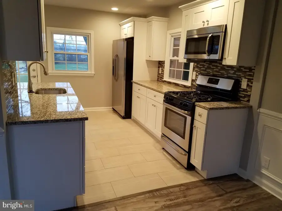 208 Trenton Rd, Fairless Hills, PA 19030 - Image #3