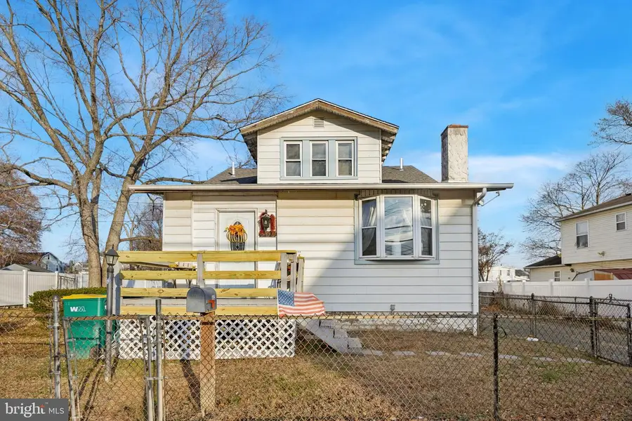 405 Cedar Ave, Croydon, PA 19021 - Image #2