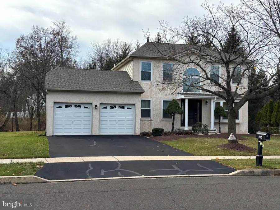 634 Nicole Dr, Southampton, PA 18966 - Image #2
