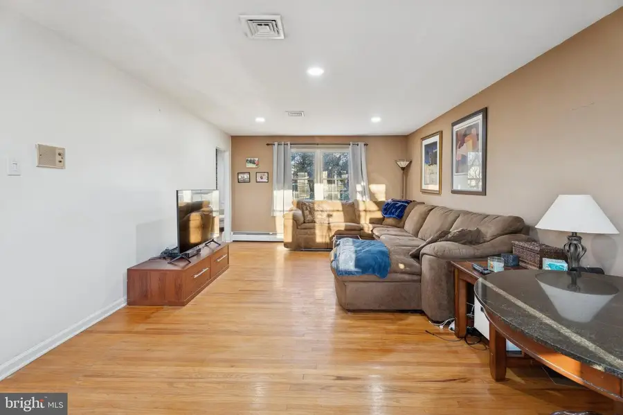 1905 Palomino Dr, Warrington, PA 18976 - Image #3