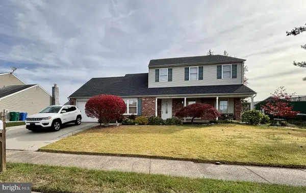 744 Fairbridge Dr, FAIRLESS HILLS, PA 19030