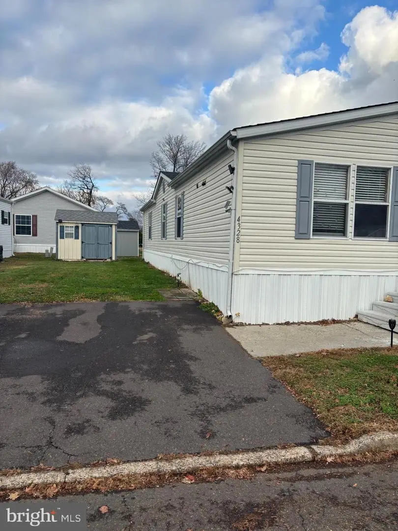 4328 Dover Dr, Morrisville, PA 19067 - Image #2