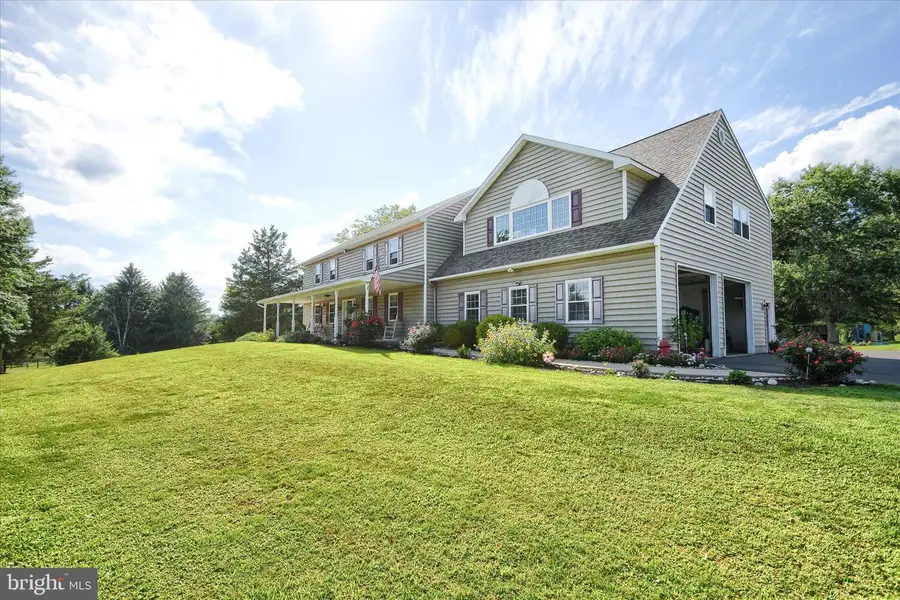 1010 Sweetbriar Rd, Perkasie, PA 18944 - Image #3