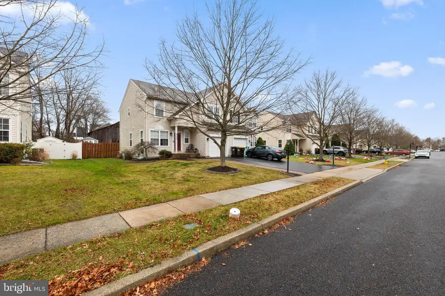 1009 Heather Ln, Quakertown, PA 18951 - Image #2