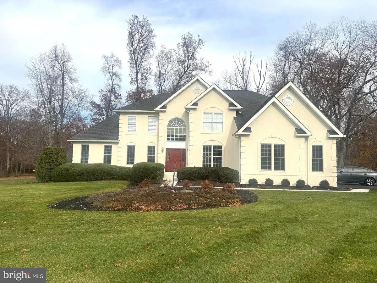 385 Ridge Ave, Newtown, PA 18940 - #1