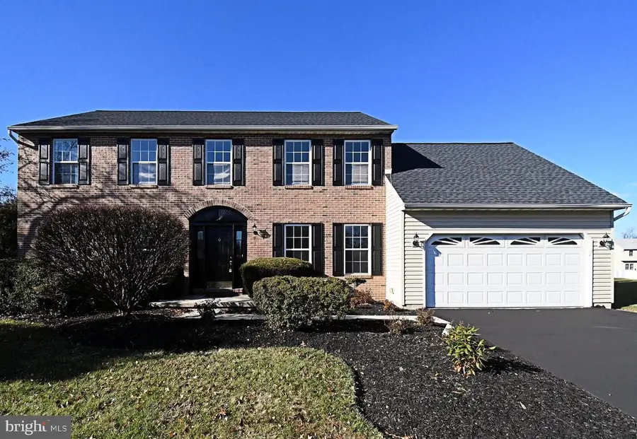 110 Greenfield Ln, Warrington, PA 18976 - Image #2