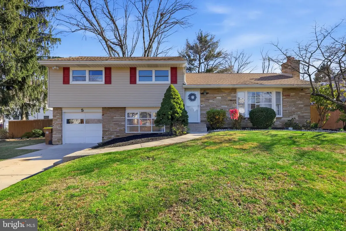 5 Patrick Ln, Yardley, PA 19067 - Image #1
