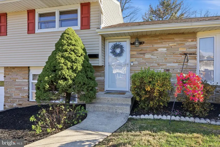 5 Patrick Ln, Yardley, PA 19067 - Image #3