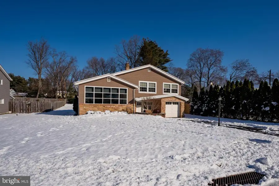 4 Ivy Ln, Yardley, PA 19067 - #3