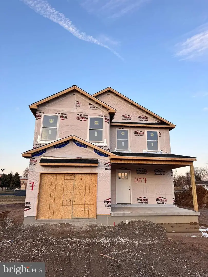 10 Mclevins Ct, Croydon, PA 19021 - Image #1