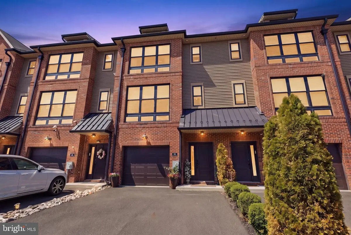 20 Sienna Pl, Feasterville Trevose, PA 19053 - #1