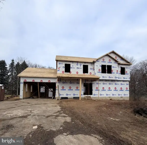 54 German Ave, NEWTOWN, PA 18940