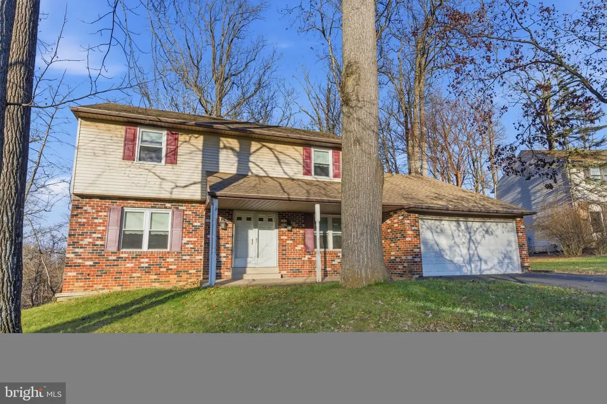 862 Green Ridge Cir, Langhorne, PA 19053 - Image #1