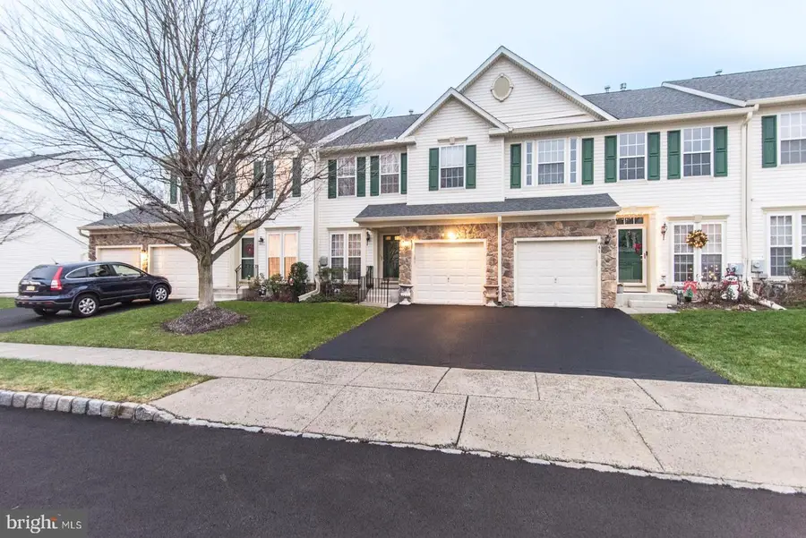 843 Geranium Dr, Warrington, PA 18976 - Image #3