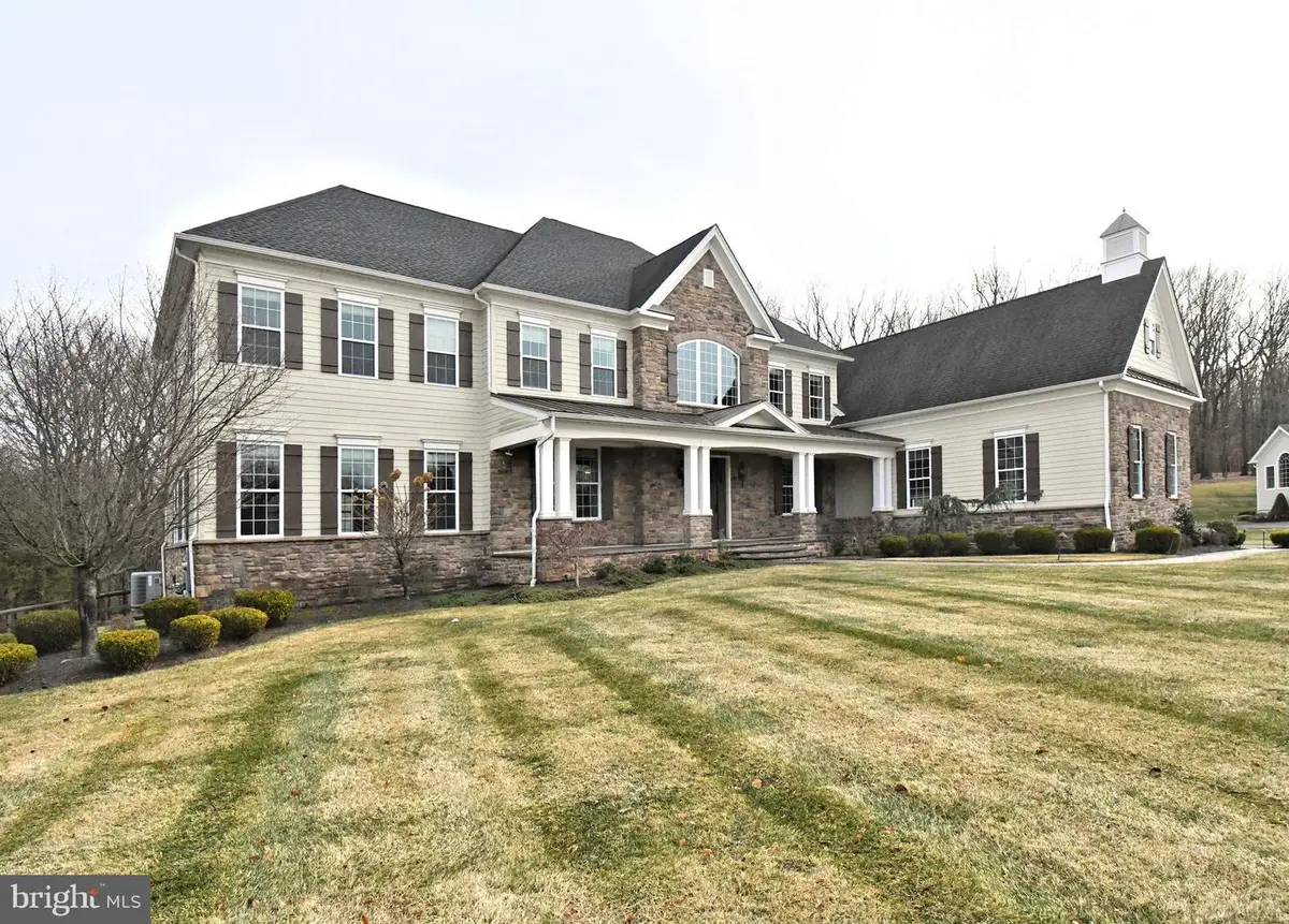 19 Goldney Dr, Newtown, PA 18940 - #1