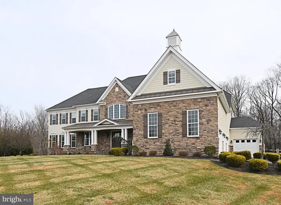 19 Goldney Dr, Newtown, PA 18940 - #3