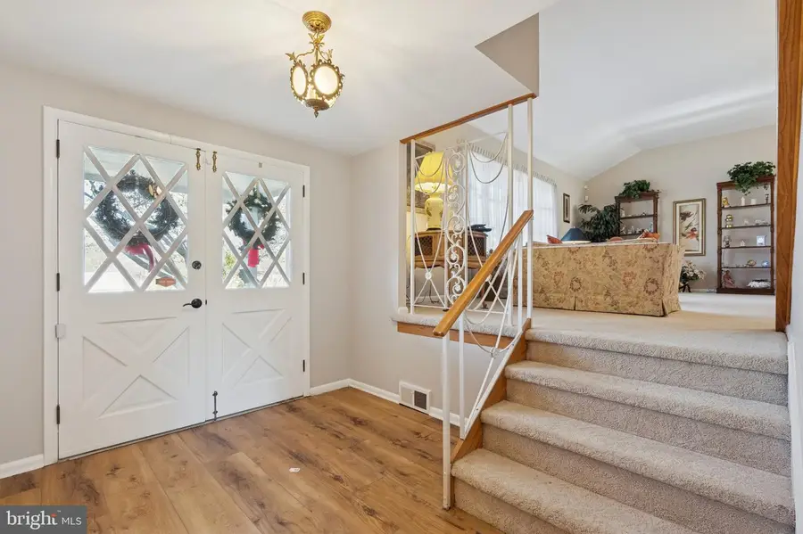 72 E Heron Rd, Southampton, PA 18966 - Image #2