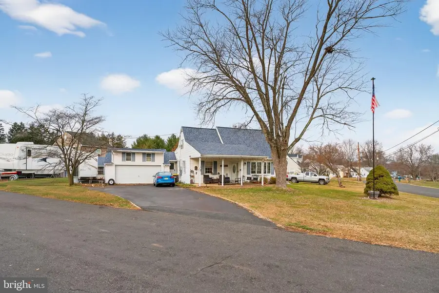 55 Morris Rd, Quakertown, PA 18951 - Image #2