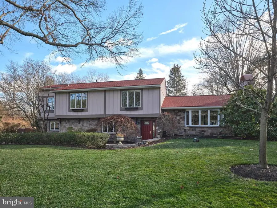 14 Jonathan Way, Washington Crossing, PA 18977 - Image #2