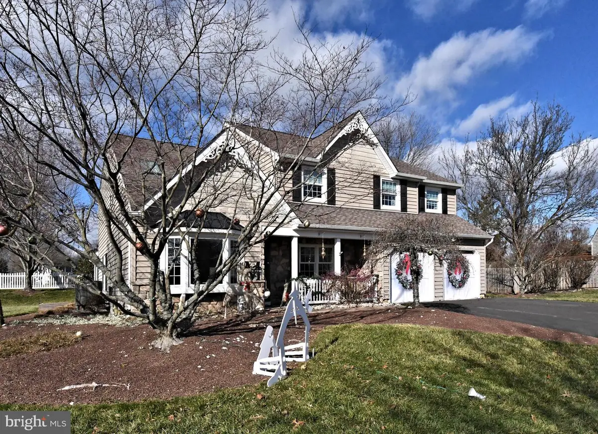 192 Greenbriar Ln, Newtown, PA 18940 - Image #1