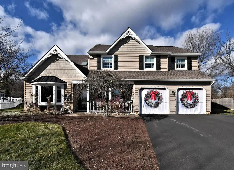 192 Greenbriar Ln, Newtown, PA 18940 - Image #2